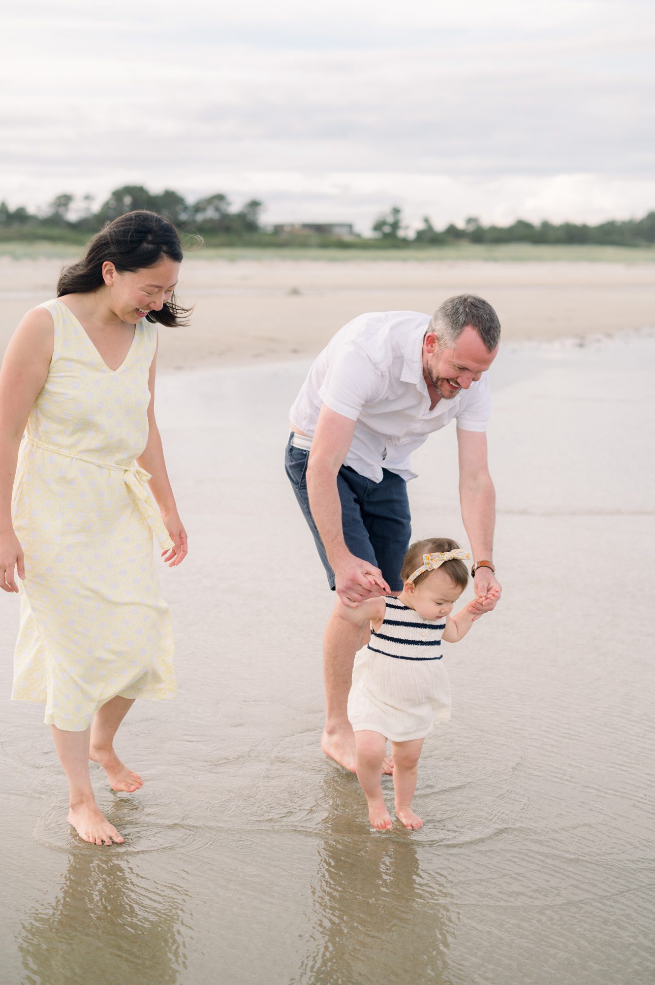 family photography session at Footbridge Beach in Ogunquit Maine.