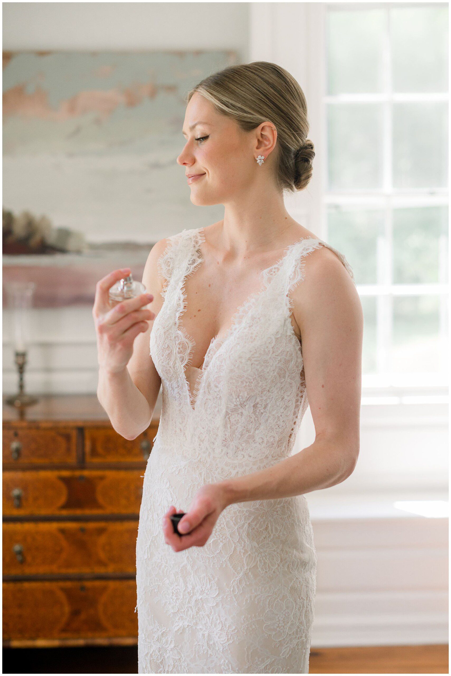 Bride getting ready at 1774 Inn in Phippsburg, Maine