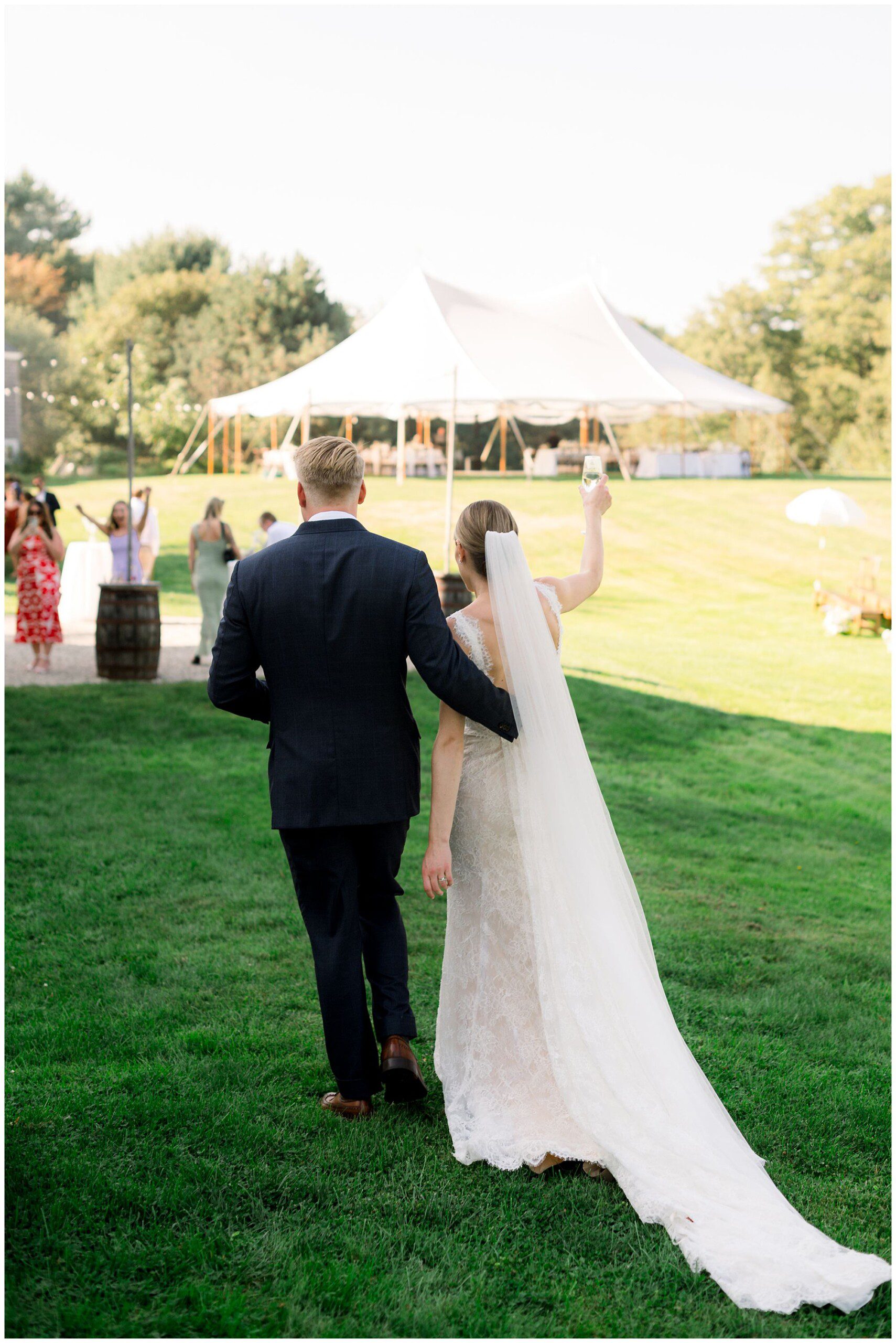 documentary wedding photography at 1774 Inn in Phippsburg, Maine