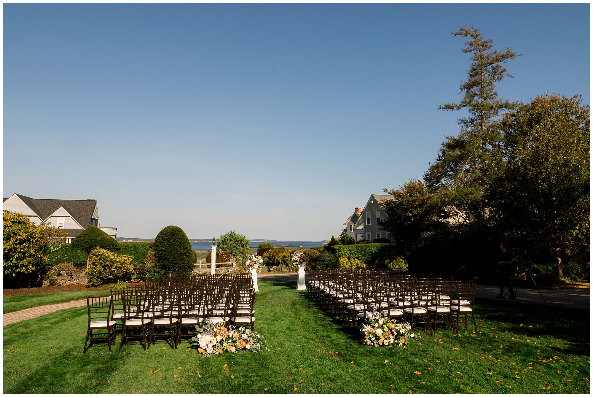 Black Point Inn Wedding Ceremony on front lawn